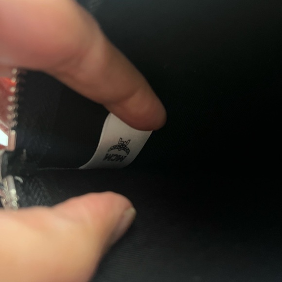 MCM SILVER GRAY WRIST POUCH - Picture 7 of 10